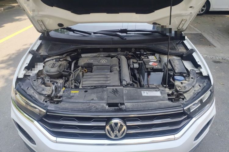 Used Volkswagen T-ROC 2018 280TSI DSG Two-Wheel Drive Advanced Version China V Emission Standard Engine Bay