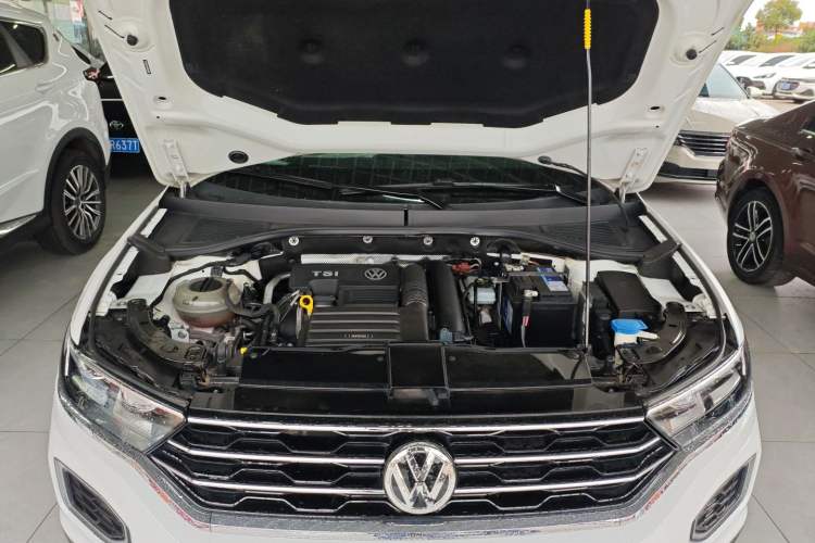 Used Volkswagen T-ROC 2018 280TSI DSG Two-Wheel-Drive Comfort Version China V Standard Engine Bay