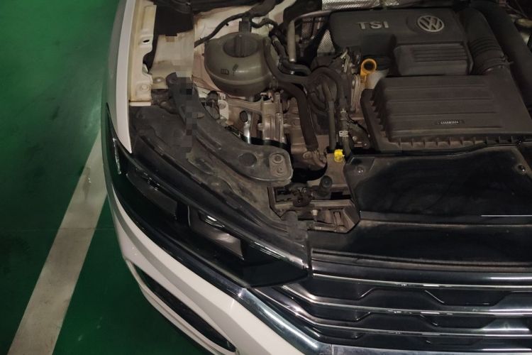Used Volkswagen T-ROC 2018 280TSI DSG Four-Wheel Drive Comfort Version China V Standard Engine Bay Right