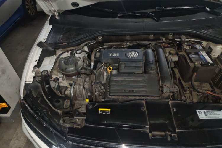 Used Volkswagen T-ROC 2018 280TSI DSG Two-Wheel-Drive Comfort Version China V Standard Engine Bay Right