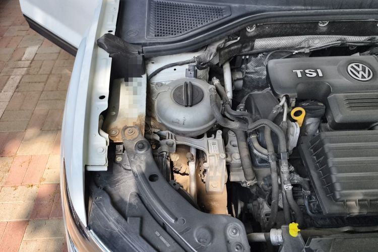 Used Volkswagen T-ROC 2018 280TSI DSG Two-Wheel-Drive Comfort Version China V Standard Engine Bay Right