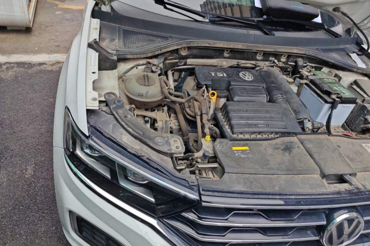 Used Volkswagen T-ROC 2018 280TSI DSG Two-Wheel-Drive Comfort Version China V Standard Engine Bay Right