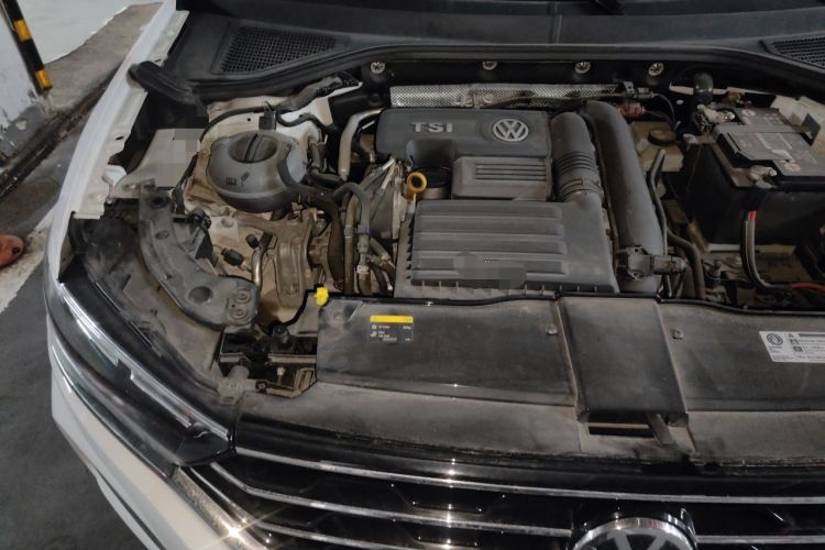Used Volkswagen T-ROC 2018 280TSI DSG Two-Wheel-Drive Comfort Version China V Standard Engine Bay Right