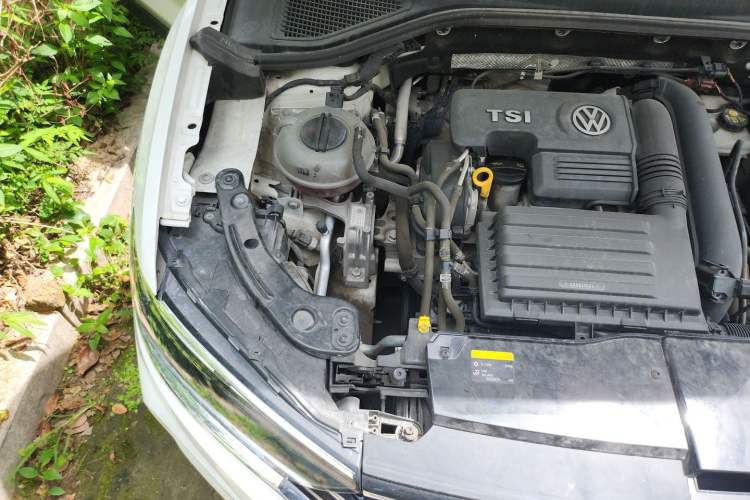 Used Volkswagen T-ROC 2018 280TSI DSG Two-Wheel-Drive Comfort Version China V Standard Engine Bay Right