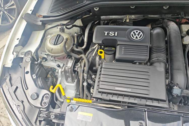 Used Volkswagen T-ROC 2018 280TSI DSG Two-Wheel-Drive Comfort Version China V Standard Engine Bay Right