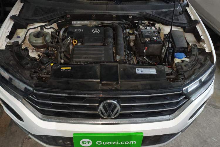 Used Volkswagen T-ROC 2018 280TSI DSG Two-Wheel Drive Comfort Version China VI Standard Engine Bay