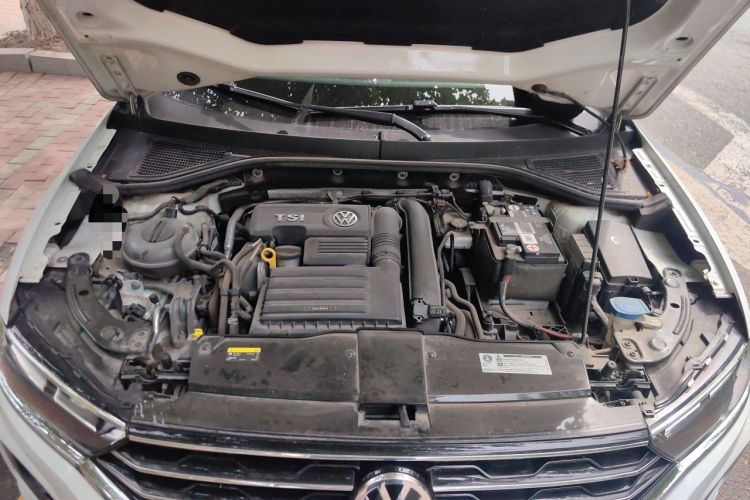 Used Volkswagen T-ROC 2018 280TSI DSG Two-Wheel-Drive Comfort Version China V Standard Engine Bay
