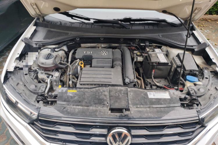 Used Volkswagen T-ROC 2018 280TSI DSG Two-Wheel-Drive Comfort Version China V Standard Engine Bay