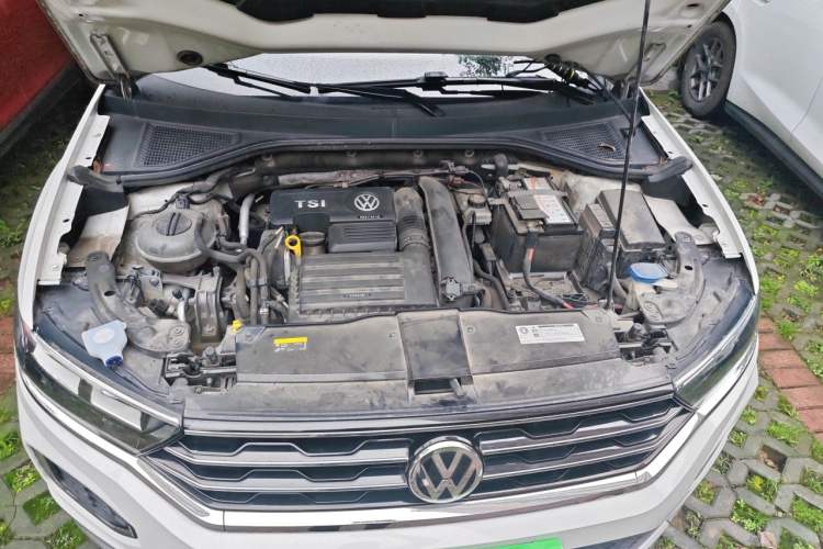 Used Volkswagen T-ROC 2018 280TSI DSG Two-Wheel-Drive Comfort Version China V Standard Engine Bay