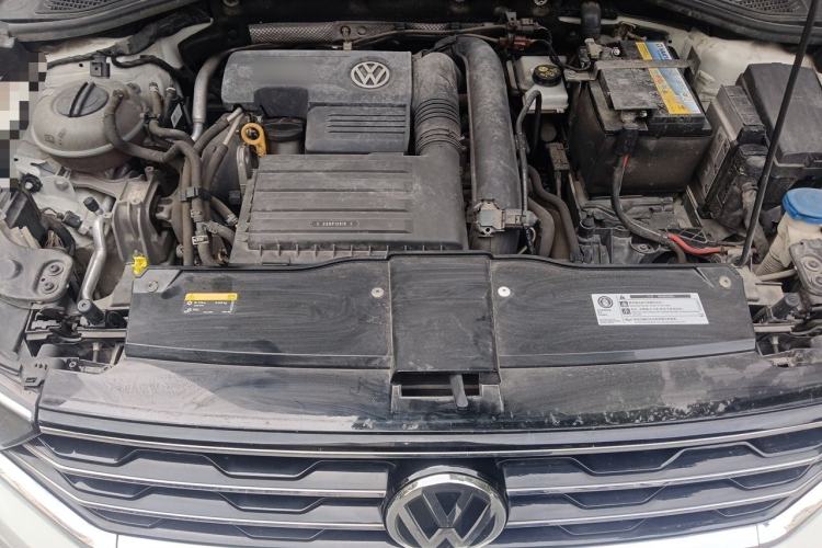 Used Volkswagen T-ROC 2018 280TSI DSG Two-Wheel-Drive Comfort Version China V Standard Engine Bay