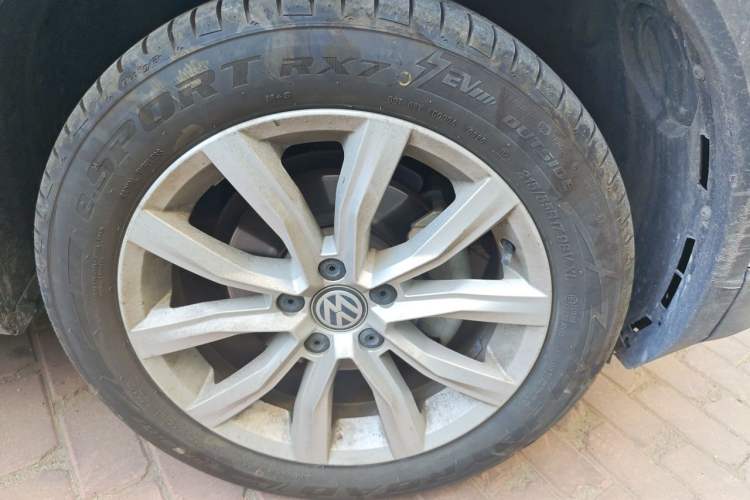 Used Volkswagen T-ROC 2018 230TSI DSG Two-Wheel Drive Advanced Version China V Standard Exterior 1