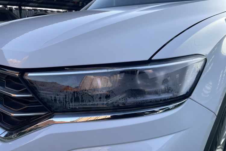 Used Volkswagen T-ROC 2018 230TSI DSG Two-Wheel Drive Advanced Version China V Standard Exterior 11