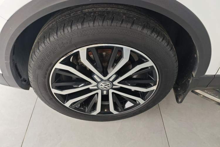Used Volkswagen T-ROC 2018 280TSI DSG Two-Wheel-Drive Comfort Version China V Standard Exterior 4