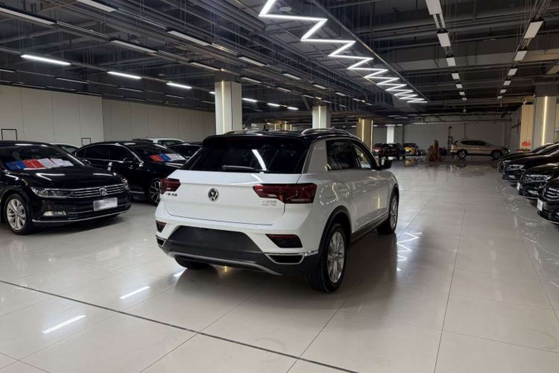 Used Volkswagen T-ROC 2018 280TSI DSG Two-Wheel Drive Advanced Version China V Emission Standard Exterior 5