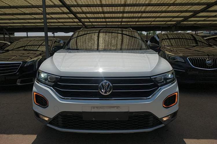 Used Volkswagen T-ROC 2018 230TSI DSG Two-Wheel Drive Advanced Version China V Standard Front