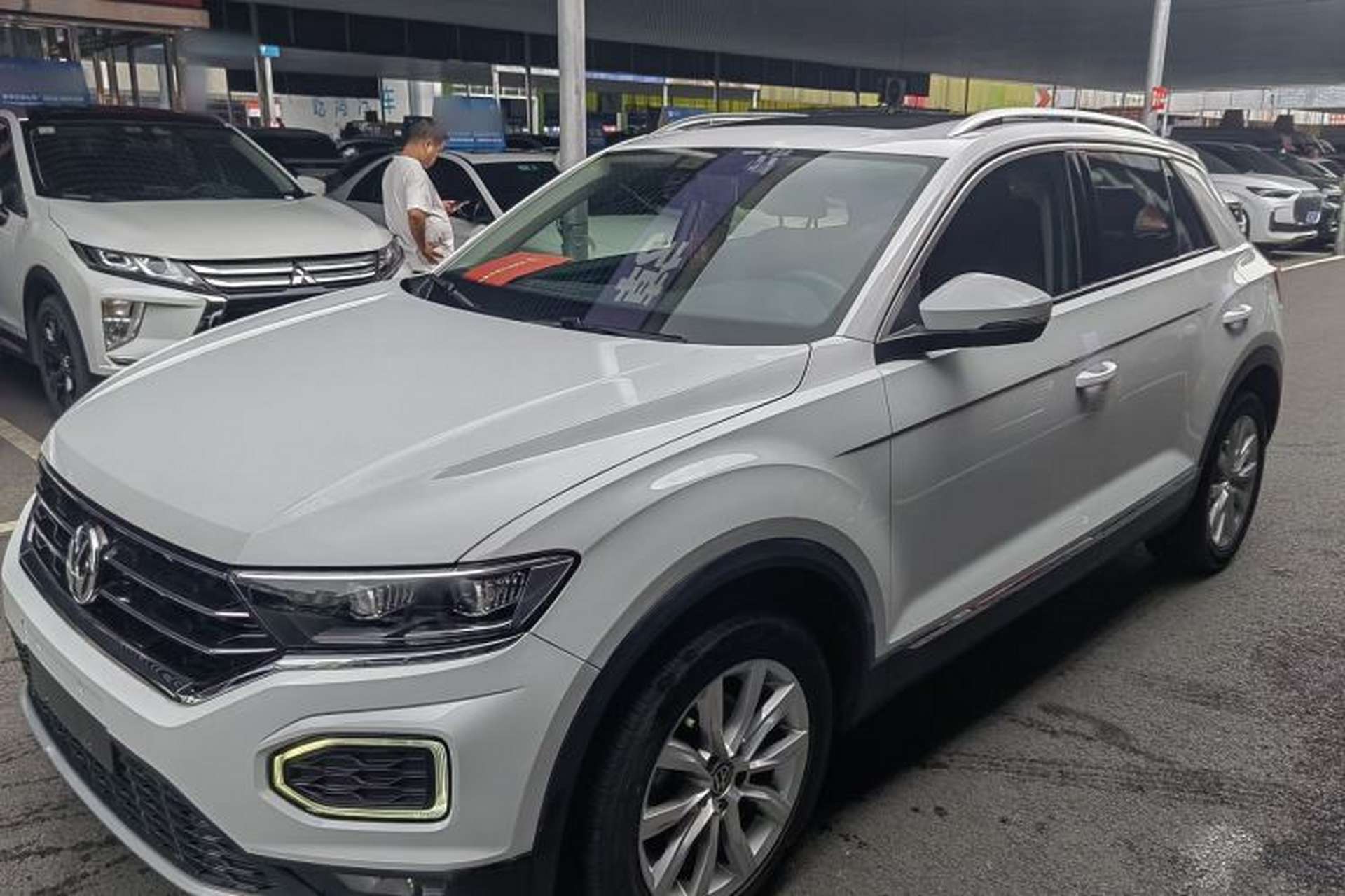 Used Volkswagen T-ROC 2018 280TSI DSG Two-Wheel Drive Advanced Version China V Emission Standard Front Left 45 Deg