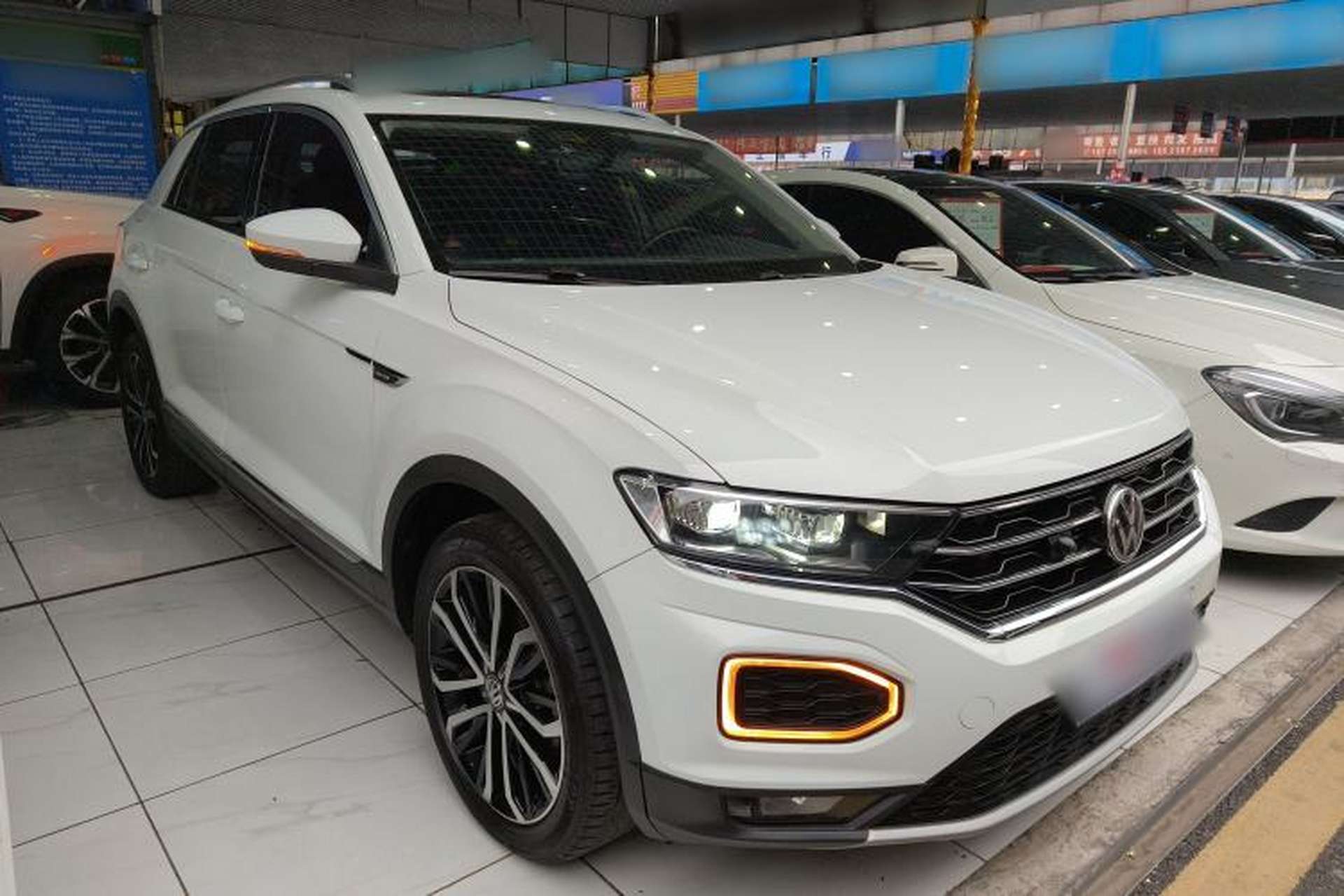 Used Volkswagen T-ROC 2018 280TSI DSG Four-Wheel Drive Comfort Version China V Standard Front Right 45 Deg