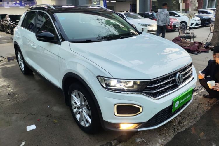 Used Volkswagen T-ROC 2018 230TSI DSG Two-Wheel Drive Advanced Version China VI Standard Front Right 45 Deg