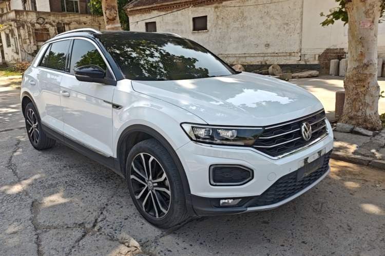 Used Volkswagen T-ROC 2018 280TSI DSG Two-Wheel-Drive Luxury Version China V Emission Standard Front Right 45 Deg