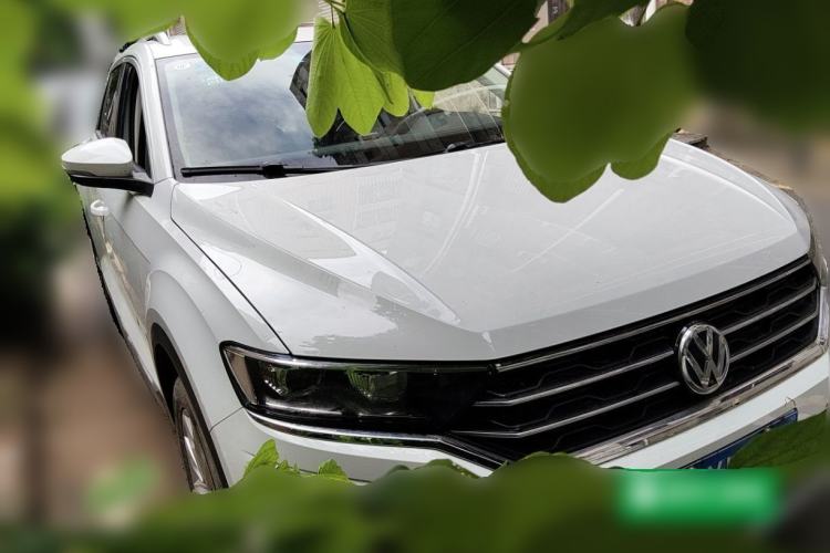 Used Volkswagen T-ROC 2018 230TSI DSG Two-Wheel Drive Advanced Version China V Standard Front Right 45 Deg