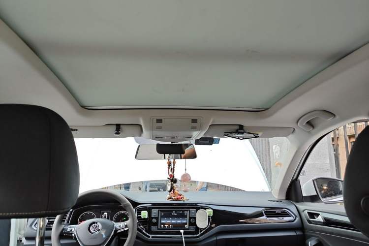 Used Volkswagen T-ROC 2018 280TSI DSG Two-Wheel-Drive Comfort Version China V Standard Headliner