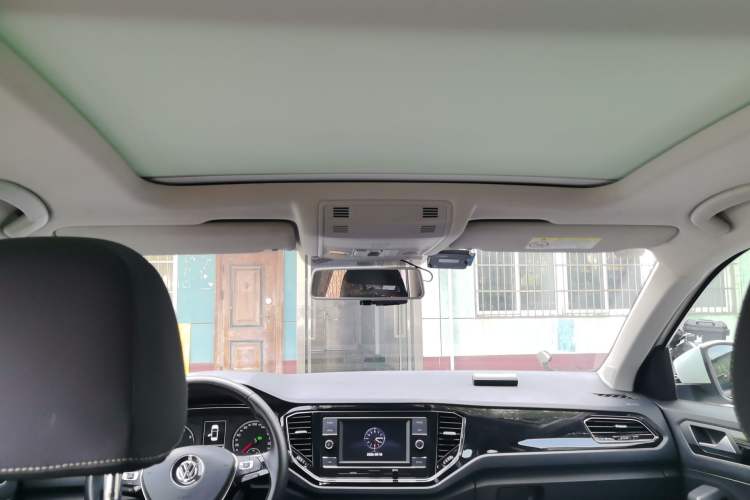 Used Volkswagen T-ROC 2018 280TSI DSG Two-Wheel-Drive Comfort Version China V Standard Headliner