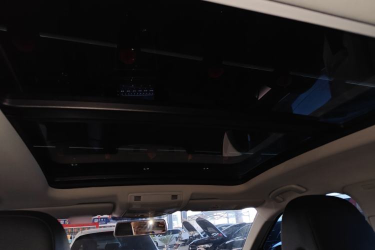 Used Volkswagen T-ROC 2018 230TSI DSG Two-Wheel Drive Advanced Version China V Standard Headliner