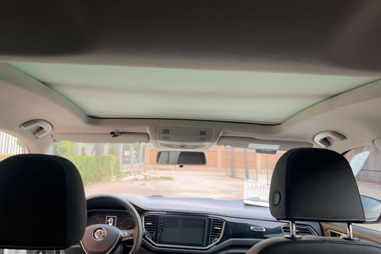 Used Volkswagen T-ROC 2018 280TSI DSG Four-Wheel Drive Comfort Version China V Standard Headliner
