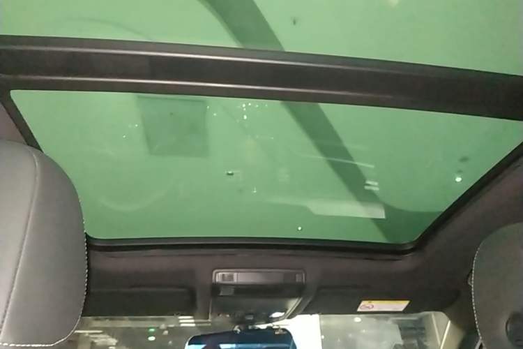Used Volkswagen T-ROC 2018 280TSI DSG Two-Wheel-Drive Luxury Version China V Emission Standard Headliner