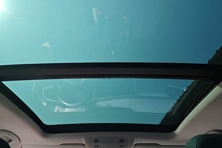 Used Volkswagen T-ROC 2018 280TSI DSG Two-Wheel Drive Advanced Version China V Emission Standard Headliner