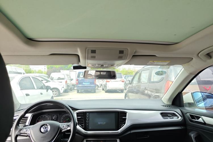 Used Volkswagen T-ROC 2018 230TSI DSG Two-Wheel Drive Advanced Version China V Standard Headliner