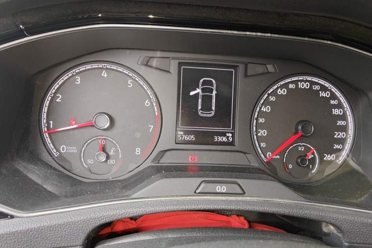 Used Volkswagen T-ROC 2018 280TSI DSG Two-Wheel-Drive Comfort Version China V Standard Instrument Cluster
