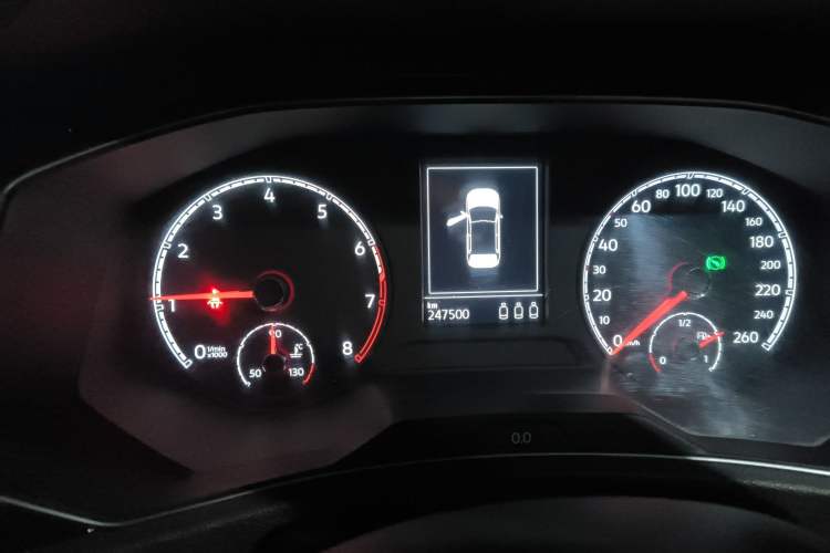 Used Volkswagen T-ROC 2018 280TSI DSG Four-Wheel Drive Luxury Version China V Emission Standard Instrument Cluster