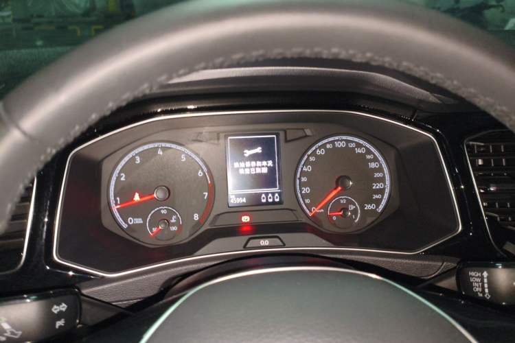 Used Volkswagen T-ROC 2018 280TSI DSG Two-Wheel-Drive Comfort Version China V Standard Instrument Cluster