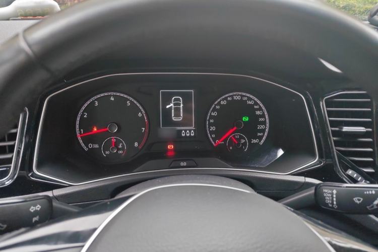 Used Volkswagen T-ROC 2018 280TSI DSG Two-Wheel-Drive Comfort Version China V Standard Instrument Cluster