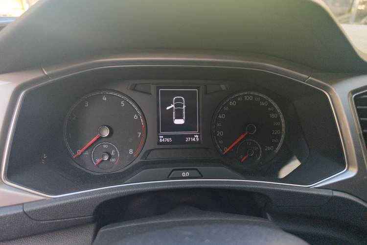 Used Volkswagen T-ROC 2018 230TSI DSG Two-Wheel Drive Advanced Version China V Standard Instrument Cluster