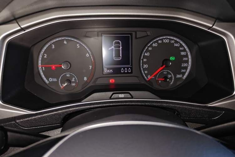 Used Volkswagen T-ROC 2018 230TSI DSG Two-Wheel Drive Advanced Version China V Standard Instrument Cluster