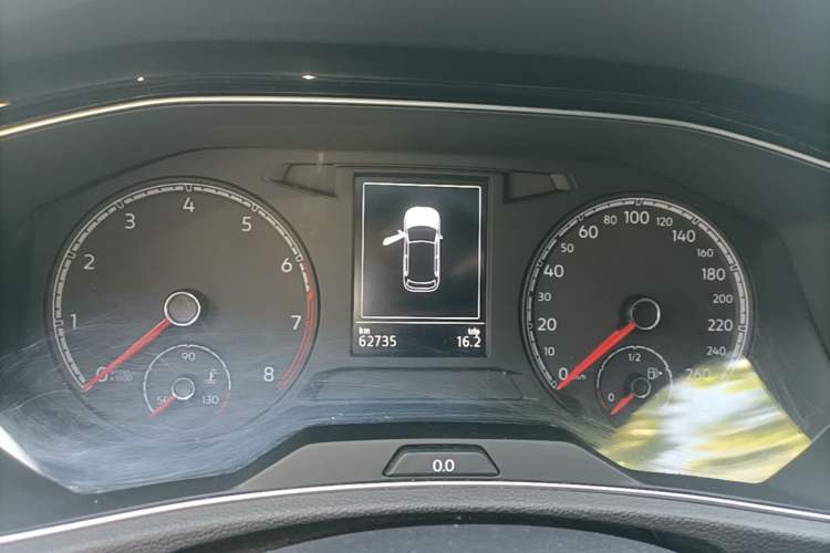 Used Volkswagen T-ROC 2018 280TSI DSG Two-Wheel Drive Comfort Version China VI Standard Instrument Cluster