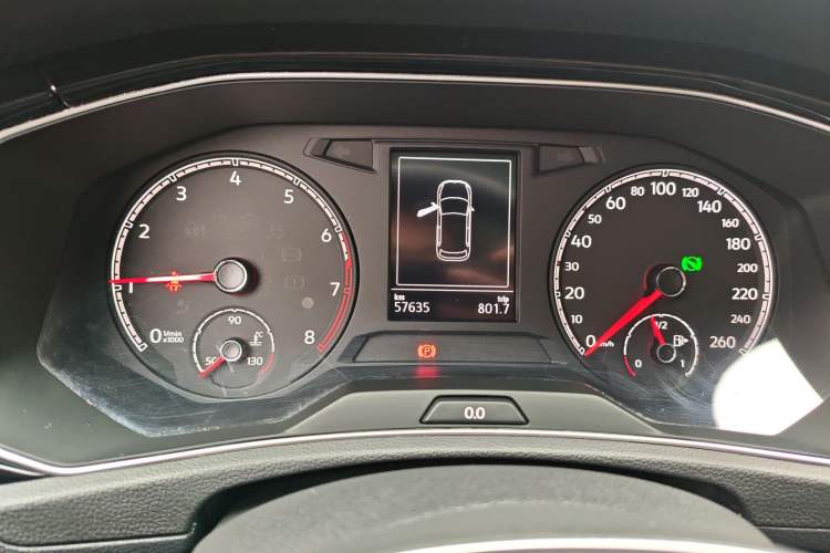 Used Volkswagen T-ROC 2018 280TSI DSG Two-Wheel Drive Comfort Version China VI Standard Instrument Cluster