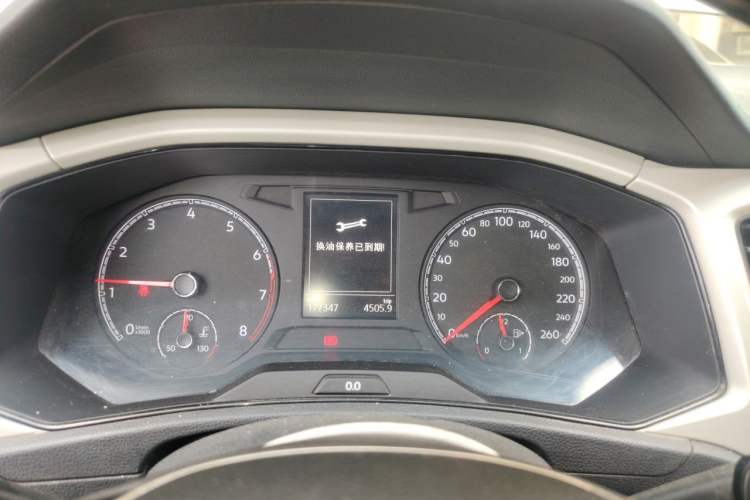 Used Volkswagen T-ROC 2018 230TSI DSG Two-Wheel Drive Fashion Edition China V Standard Instrument Cluster