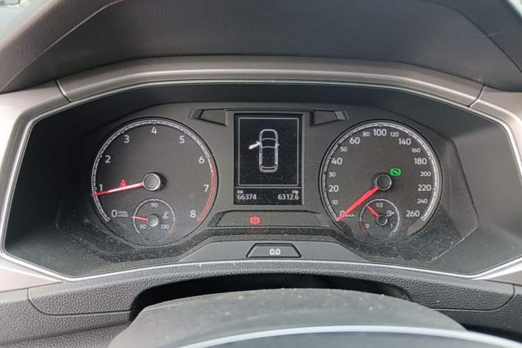 Used Volkswagen T-ROC 2018 280TSI DSG Two-Wheel Drive Advanced Version China V Emission Standard Instrument Cluster
