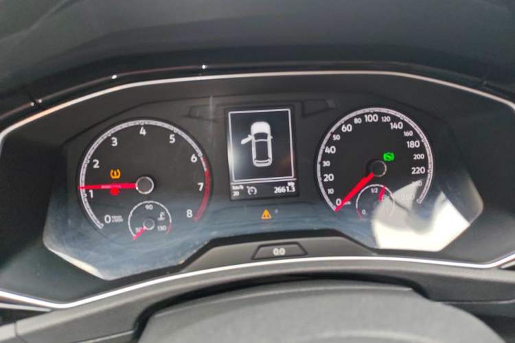 Used Volkswagen T-ROC 2018 280TSI DSG Two-Wheel-Drive Comfort Version China V Standard Instrument Cluster