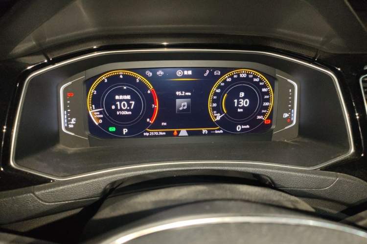Used Volkswagen T-ROC 2018 280TSI DSG Four-Wheel Drive Luxury Version China V Emission Standard Instrument Cluster