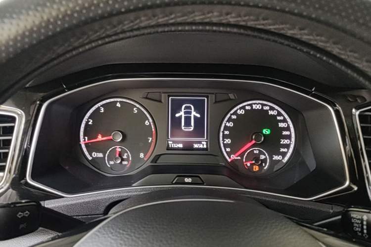 Used Volkswagen T-ROC 2018 280TSI DSG Two-Wheel-Drive Comfort Version China V Standard Instrument Cluster