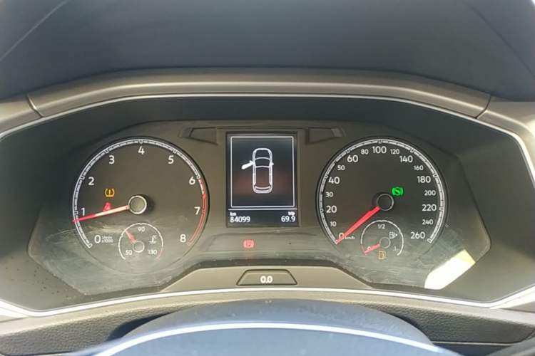 Used Volkswagen T-ROC 2018 230TSI DSG Two-Wheel Drive Advanced Version China V Standard Instrument Cluster