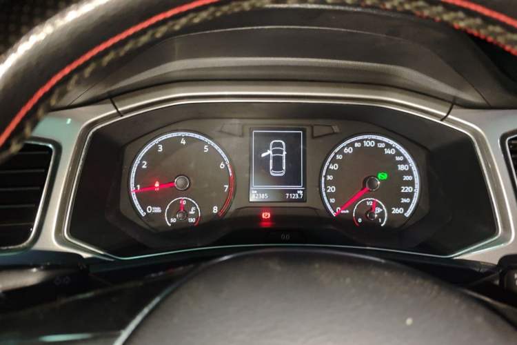 Used Volkswagen T-ROC 2018 230TSI DSG Two-Wheel Drive Advanced Version China VI Standard Instrument Cluster