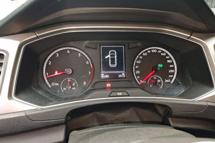 Used Volkswagen T-ROC 2018 230TSI DSG Two-Wheel Drive Advanced Version China V Standard Instrument Cluster