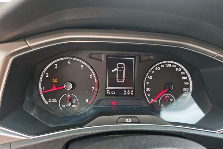 Used Volkswagen T-ROC 2018 280TSI DSG Two-Wheel Drive Advanced Version China V Emission Standard Instrument Cluster