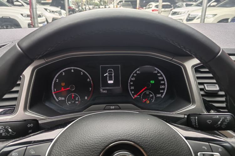 Used Volkswagen T-ROC 2018 280TSI DSG Two-Wheel Drive Advanced Version China V Emission Standard Instrument Cluster