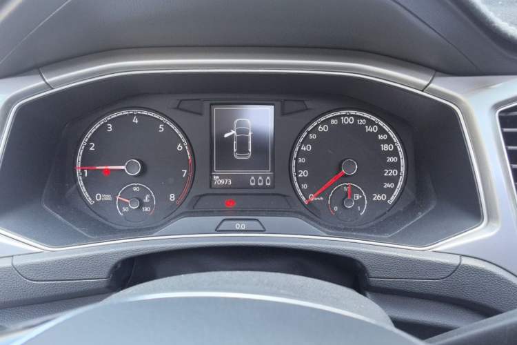 Used Volkswagen T-ROC 2018 280TSI DSG Two-Wheel Drive Advanced Version China V Emission Standard Instrument Cluster